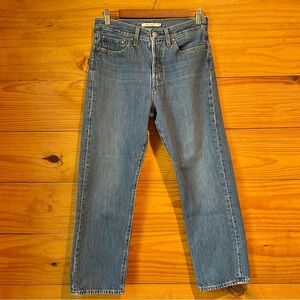 Levi’s Wedgie Straight Leg High Rise Button Fly Jeans 28